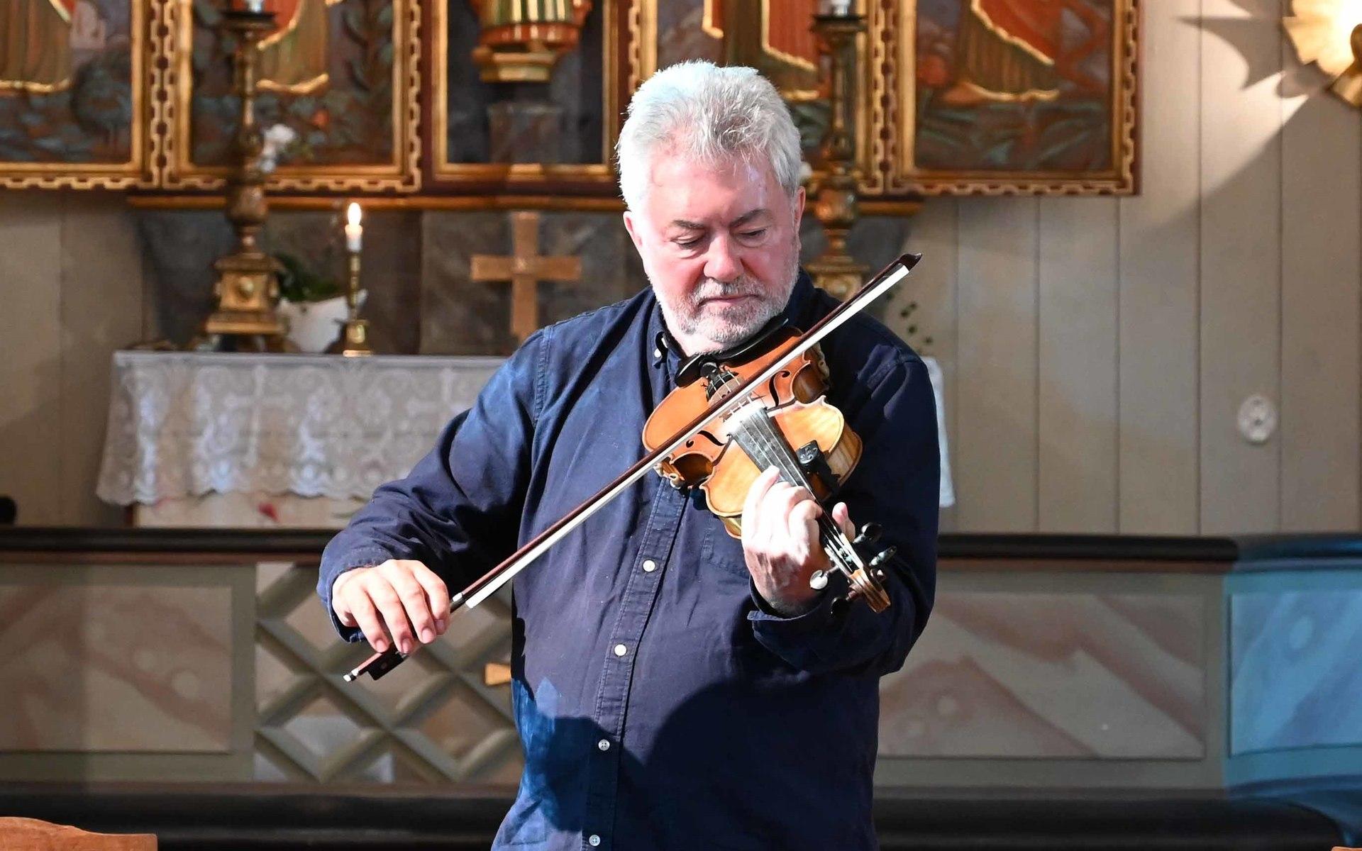 Gerry O’Connor är en av de främsta fiolspelarna från Irland.