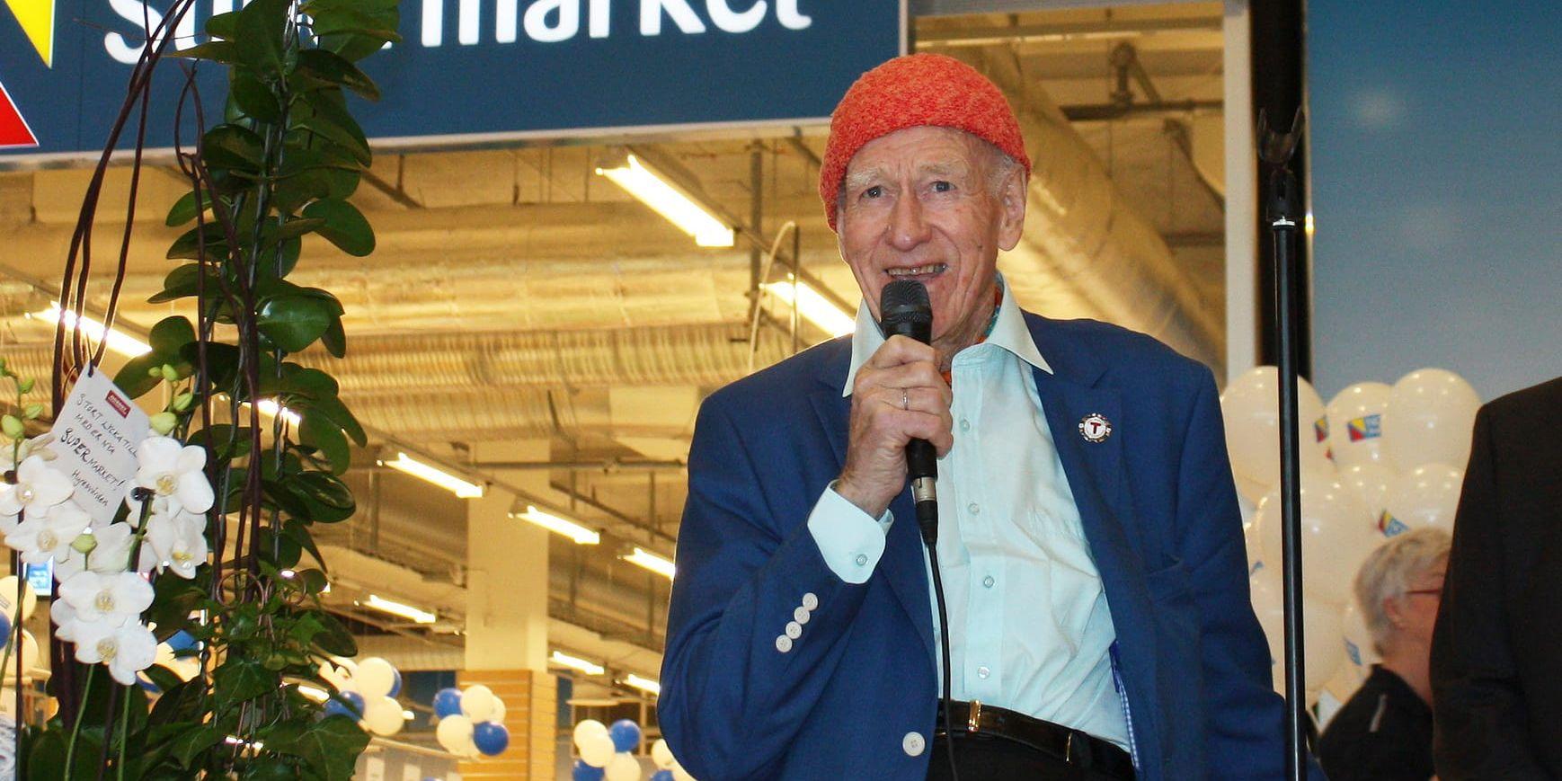 Olav Thon vid invigningen av Nordby Supermarket 2012.