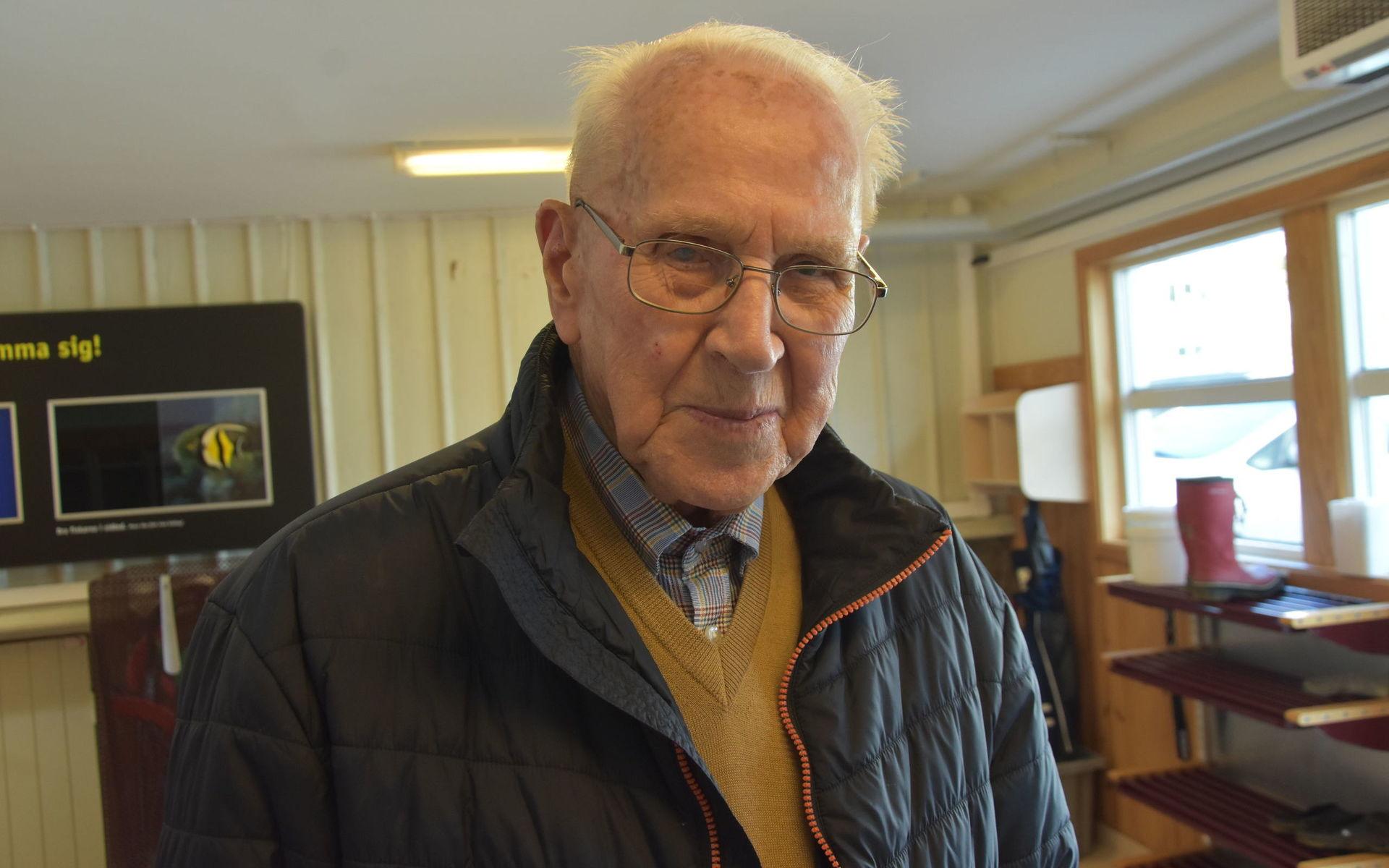 Väljare. Gösta Adolfsson, 99 år, är Tjärnö distrikts äldsta väljare bland frågorna som är viktiga för finns välfärden.