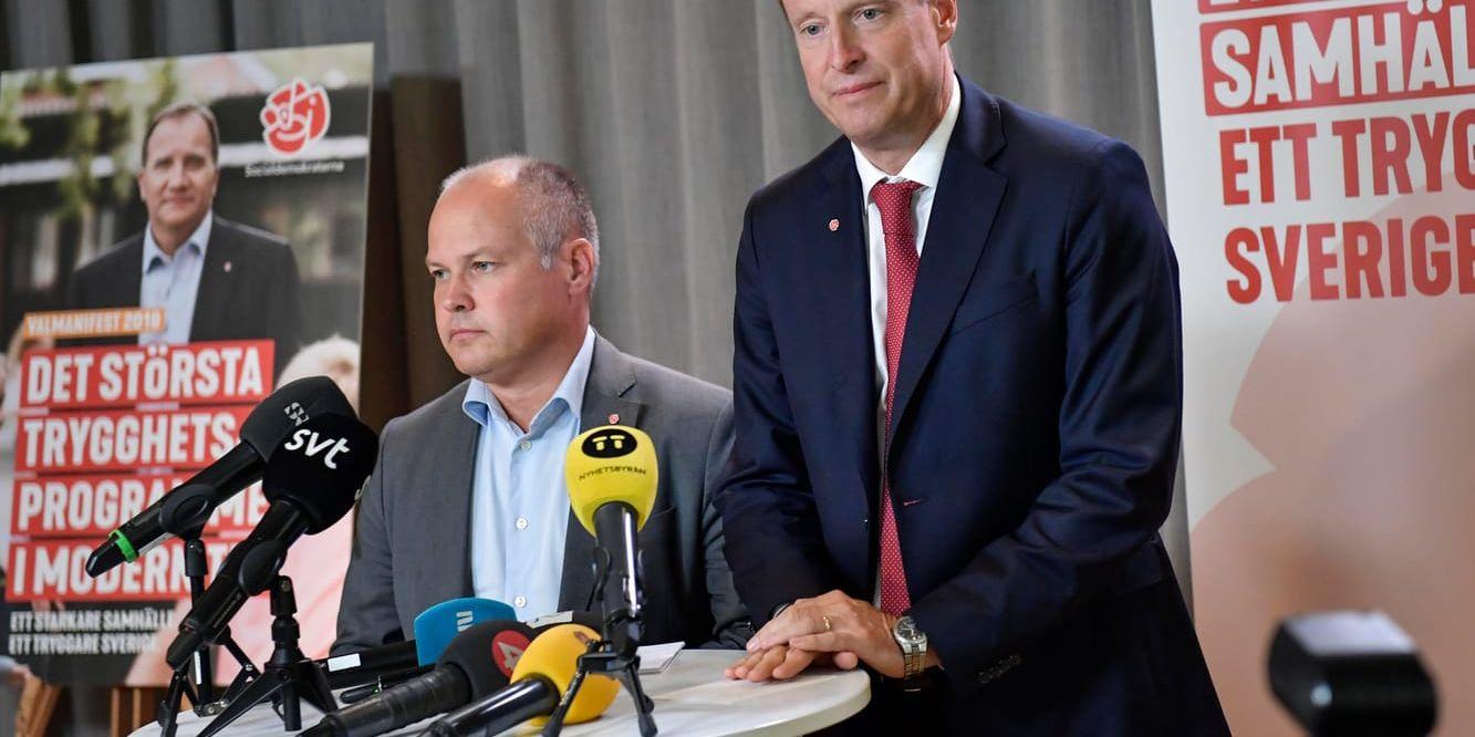 Morgan Johansson (S), justitie- och inrikesminister, och socialdemokraternas gruppledare Anders Ygeman håller pressträff på partikansliet.