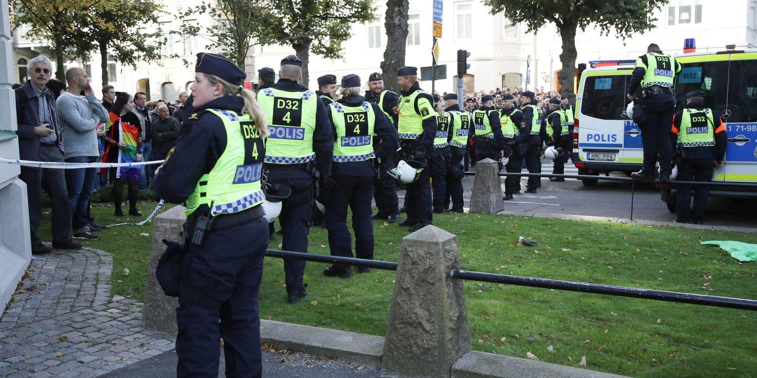 Elva personer åtalas för sin inblandning i motdemonstrationer i Göteborg den 30 september. Arkivbild.