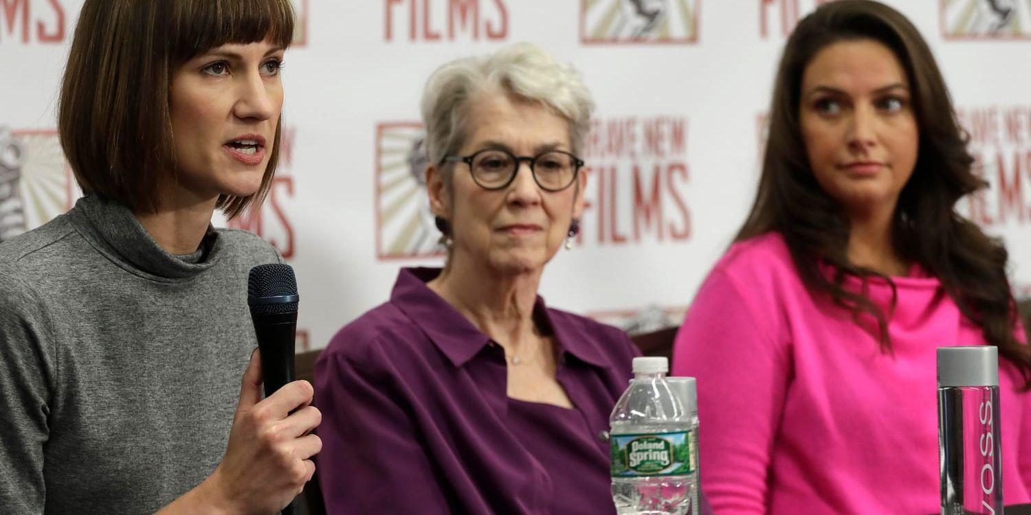 Från vänster: Rachel Crooks, Jessica Leeds och Samantha Holvey vid presskonferensen.