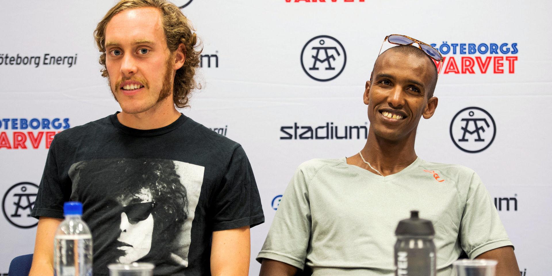 SM-favoriter. Mikael Ekvall, Strömstads Löparklubb (till vänster), är favorit till SM-guldet men kommer att utmanas av Hälles Mustafa Mohamed. Bilden är från presskonferensen 2017.