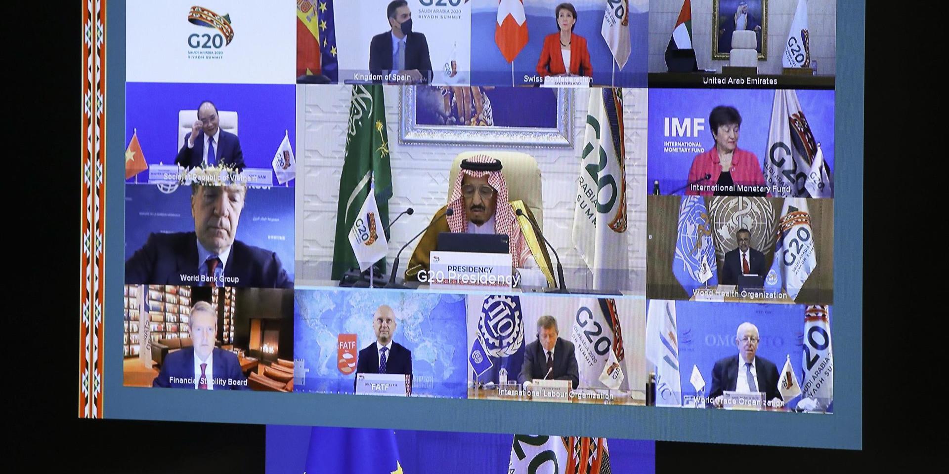 G20-mötet, som sett från EU:s rådsordförande Charles Michels skärm i Bryssel. Ledarna för världens 20 rikaste länder träffas i videosamtal – med hopp om att kunna ses ansikte mot ansikte på nästa G20-möte.