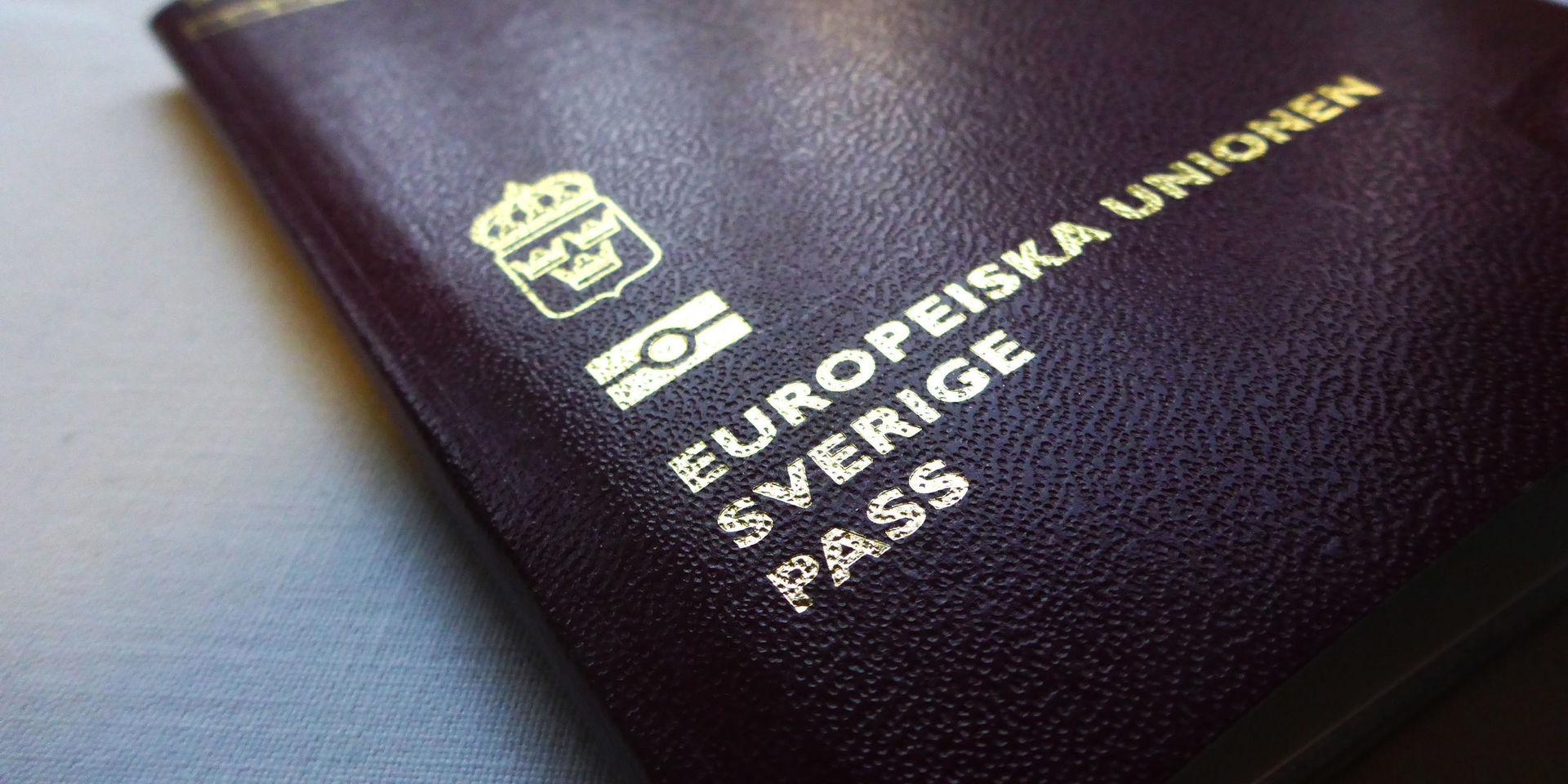 Svenskt pass.