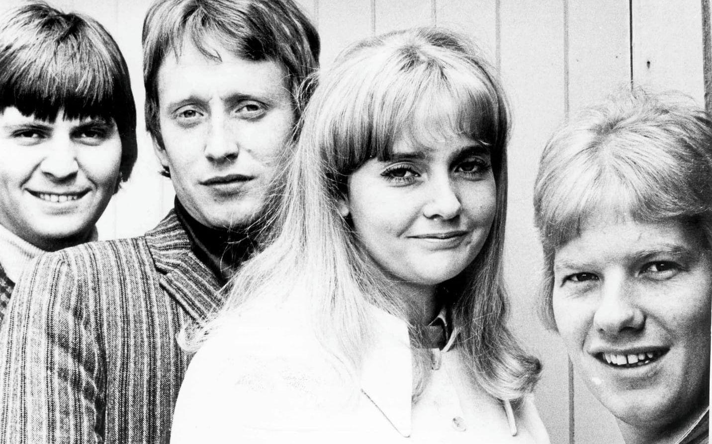 Göteborg 1967. Plums var en svensk musikgrupp som bildades 1965. Medlemmar i gruppen var Doris Svensson (sång), Christer Olsson, Reidar Paulsen, och Malte Pettersson. Gruppen är främst känd för låten "Mama Didn't Lie" vilken låg en vecka på Tio i topp våren 1967. Gruppen upplöstes ett år senare. 