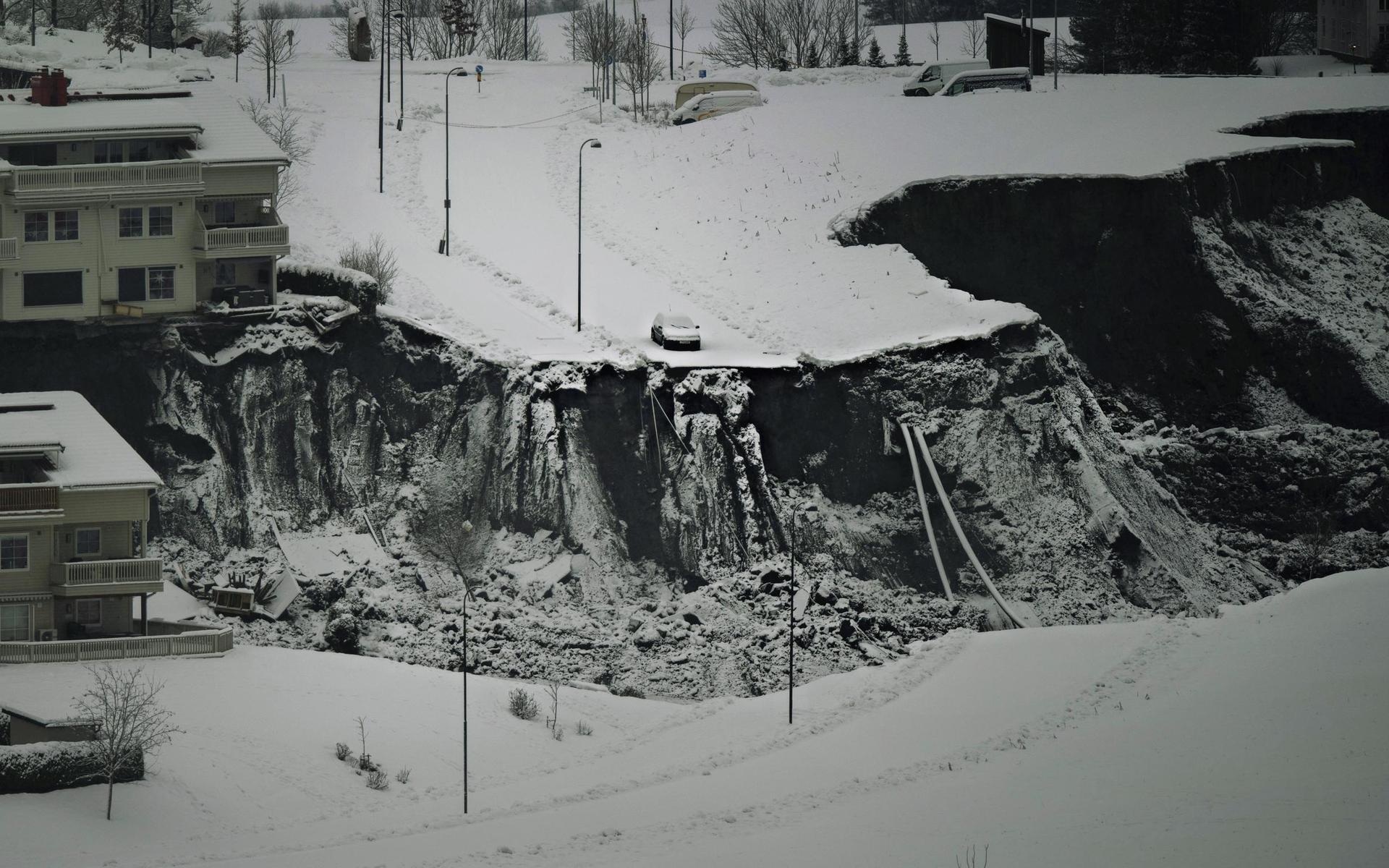 Even, 19, tvärnitade med bilen precis före avgrunden. Jordskredet i norska Gjerdrum.