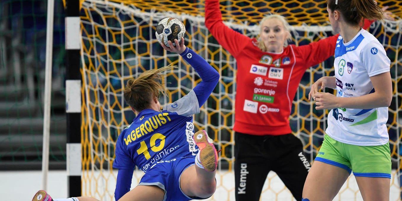 Sverige är klart för kvartsfinal i VM, där Danmark väntar på tisdag.