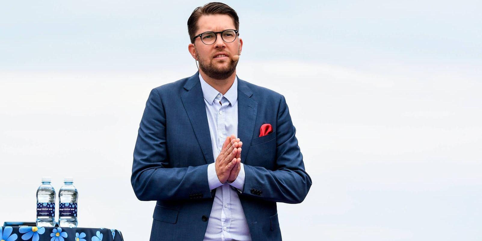 Sverigedemokraternas partiledare Jimmie Åkesson (SD) vill att partivännerna ska rösta i kyrkovalet.