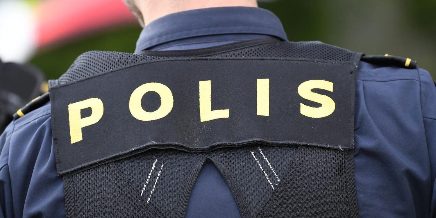Polisen har gjort husrannsakningar i Malmö och Svedala. En 23-åring är anhållen för synnerligen grovt vapenbrott. Arkivbild.