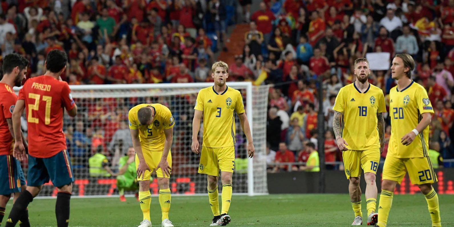 När besvikelsen har lagt sig efter 0–3 mot Spanien kan de svenska spelarna ändå titta på tabellen och se att Sverige har ett litet överläge mot Rumänien och Norge inför höstens fortsatta EM-kval..