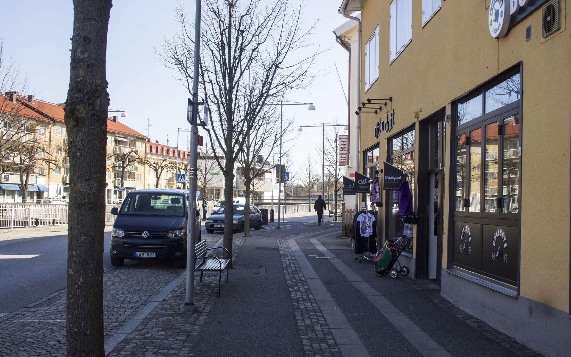 Det ser ut att bli den lugnaste påskveckan i mannaminne för butikerna i Strömstad.