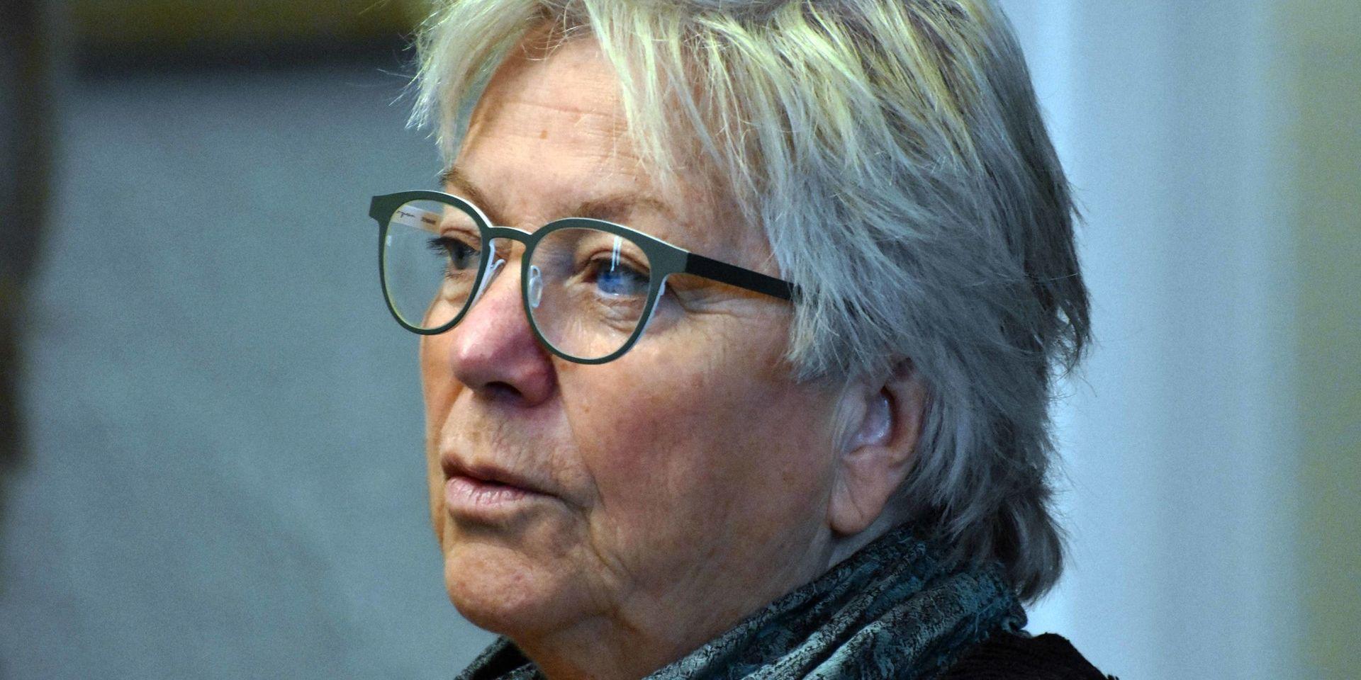Pia Tysklind (S) har som socialnämndens ordförande fattat ett ordförandebeslut om att inte ge hemtjänst åt den som bor tillfälligt i Strömstad, trots att det strider mot socialtjänstlagen.