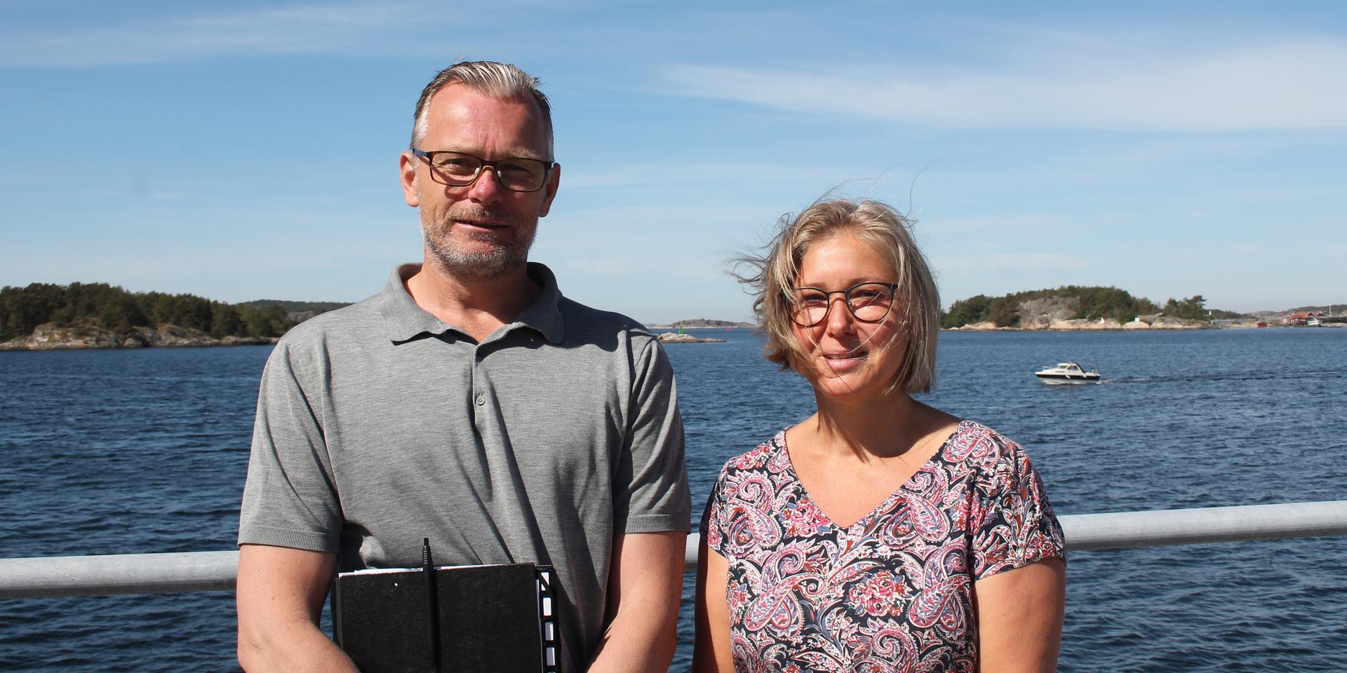 Ola Persson och Marie Edvinsson Kristiansen, två av Moderaterna i Strömstad som riktar kritik mot S.