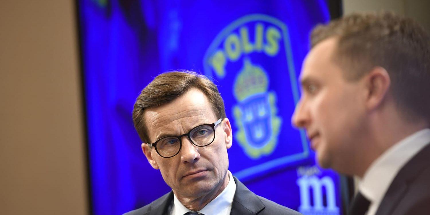 Moderaternas Tomas Tobé och Ulf Kristersson presenterar nya förslag om fler poliser.