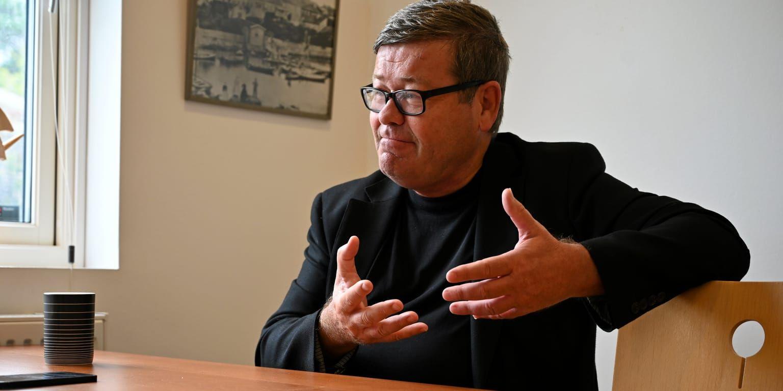 Göran Wallo (M) är före detta vd för flera kommunala bolag i Strömstad.