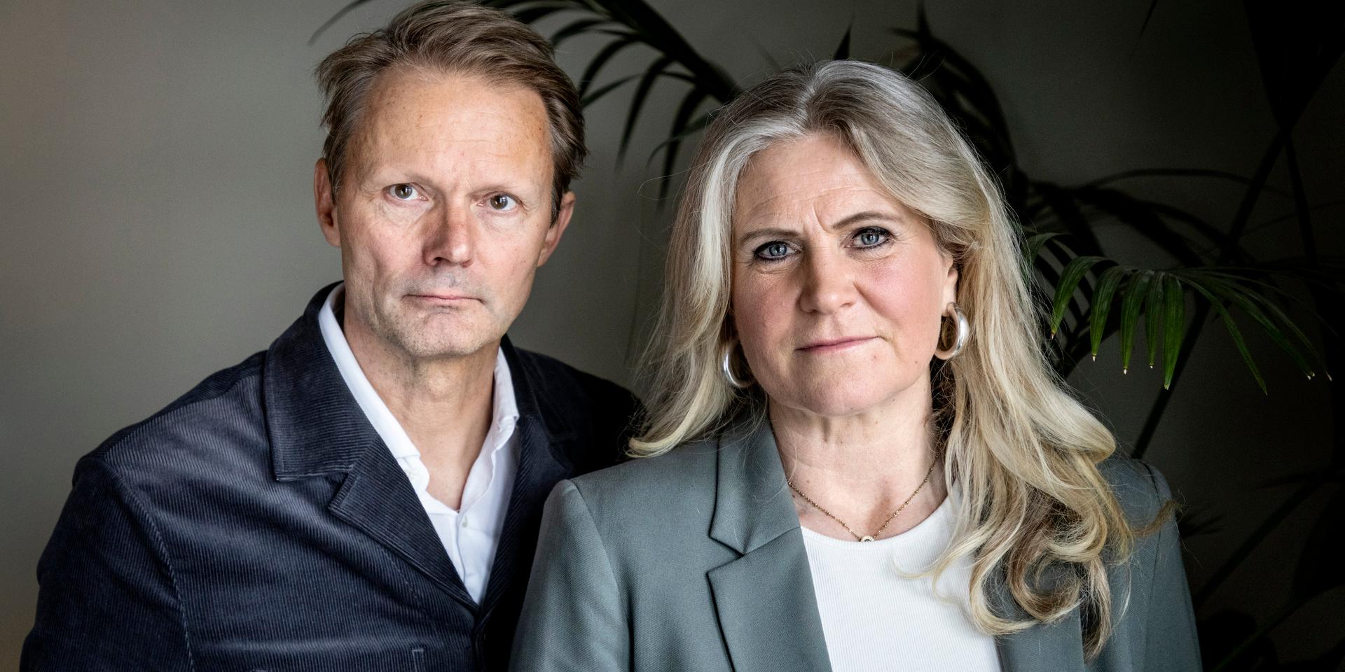 STOCKHOLM 20220408I SVT-serien Samhällskollaps testar Felix Herngren och Camilla Kvartoft Sveriges krisberedskap.Foto: Christine Olsson / TT / Kod 10430