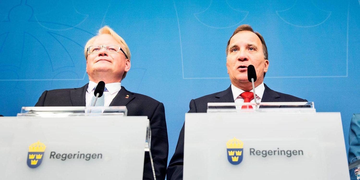 Moderaterna vill granska hur bland andra försvarsminister Peter Hultqvist och statsminister Stefan Löfven hanterat turerna kring IT-skandalen i Transportstyrelsen. Arkivbild.