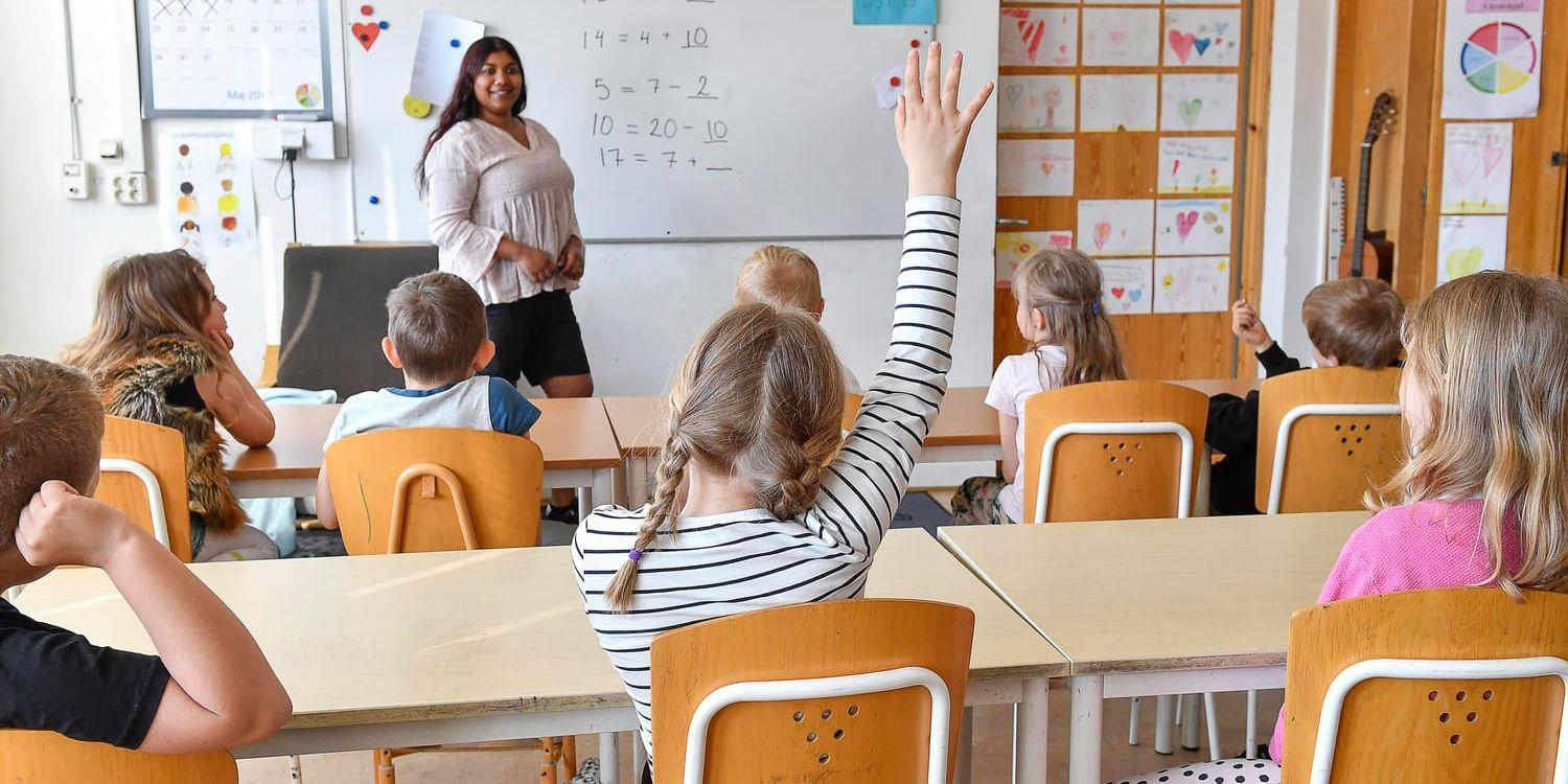 Lärare utan yrkeslegitimation kan få fast jobb som grundskolepedagog. Men Malmöförslaget kanske inte blir mer än en idé. Arkivbild.
