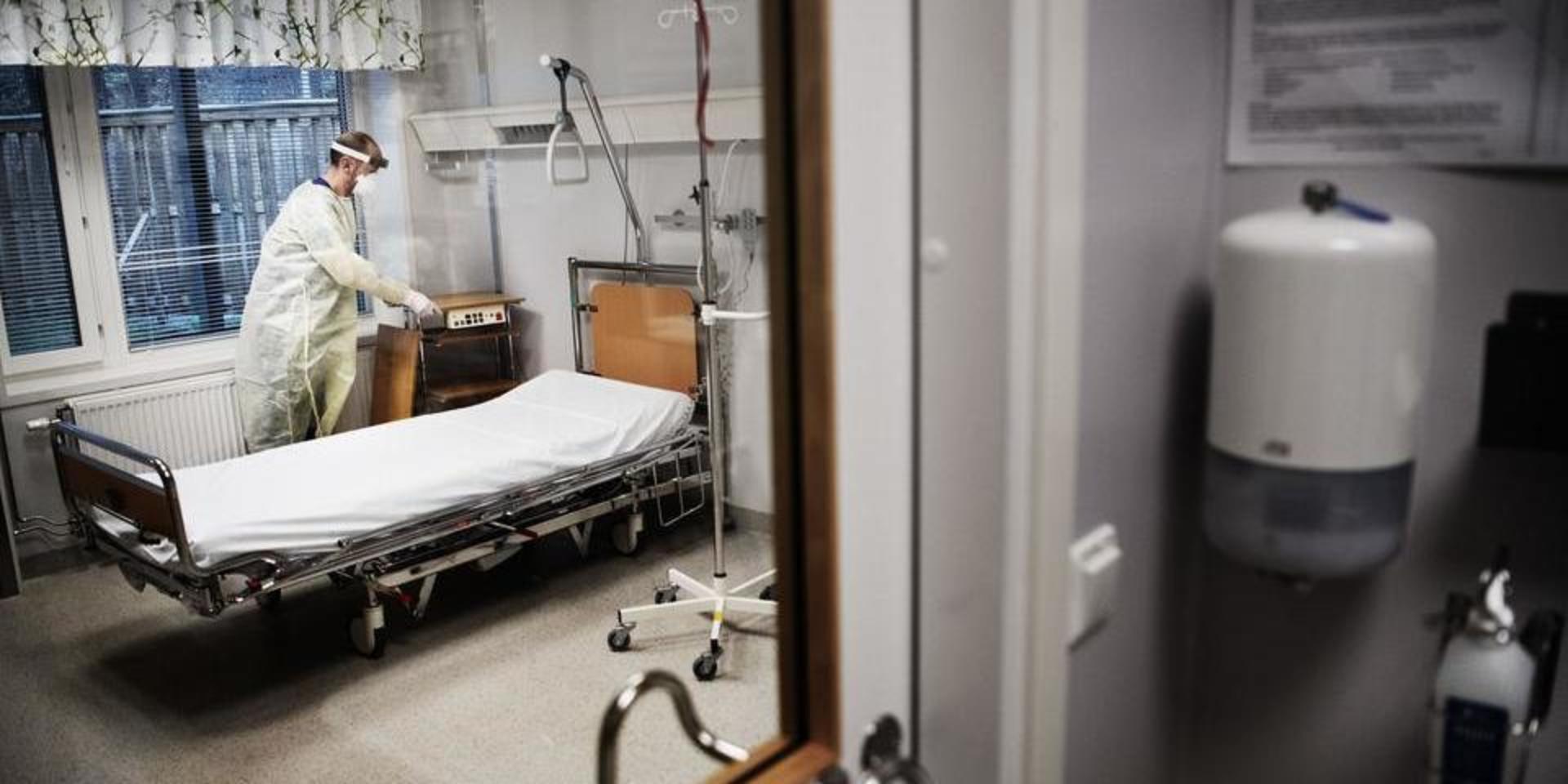 På rekordtid har Västra Götalandsregionen utarbetat nya rutiner för hur misstänkta fall av coronaviruset ska hanteras. Bland annat ska patienten placeras i ett eget rum med stängd dörr. Här en bild från Infektionskliniken på Östra sjukhuset. 