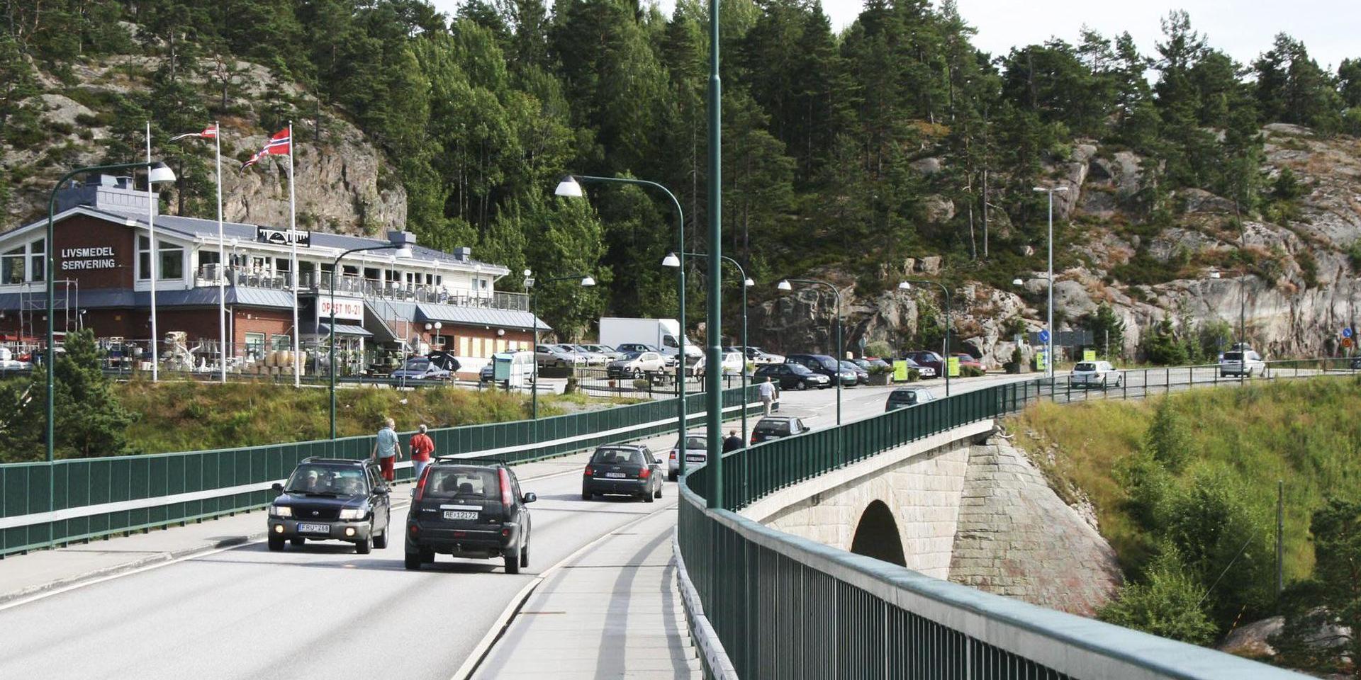 Mannen stoppades vid gamla Svinesundsbron (Arkivbild).