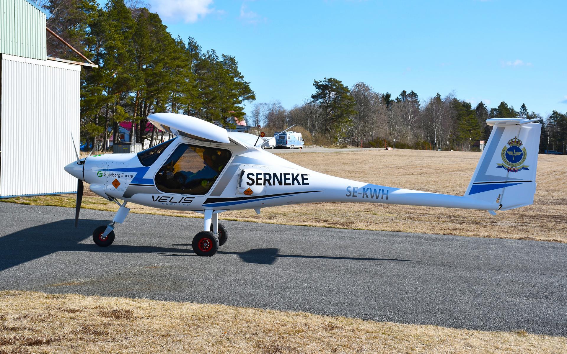 Elflygplanet som besökte Backamo från Aeroklubben i Göteborg är Sveriges och norra Europas första elflygplan. Idag finns det några fler elflygplan i Sverige. 