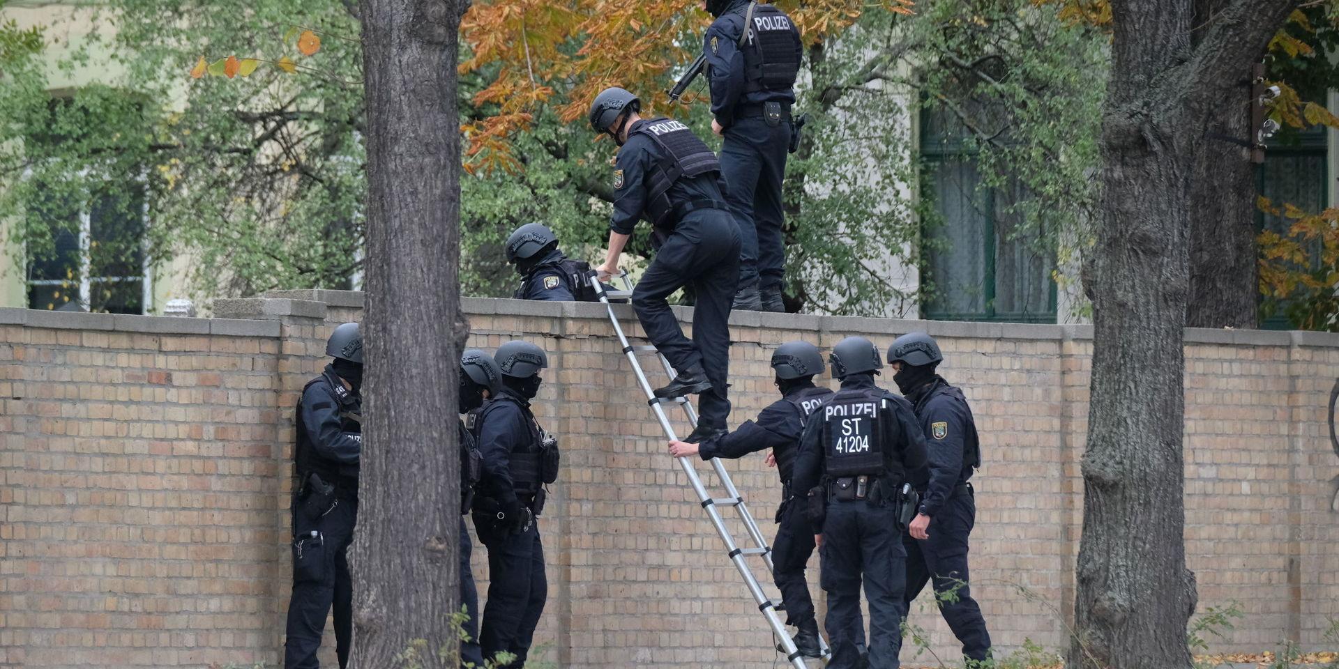Poliser i tyska Halle.