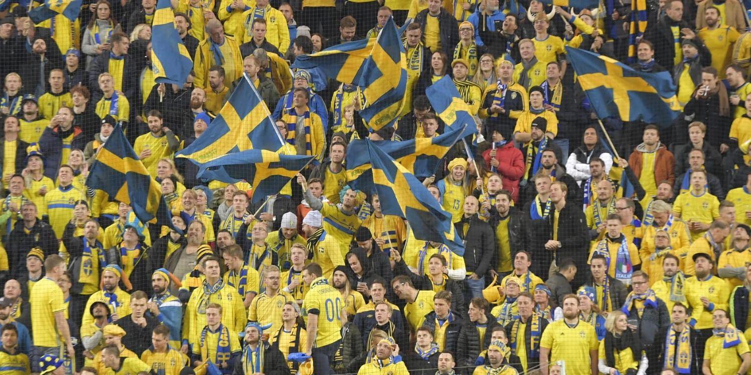 Svenska fans reser gärna på mästerskap. Försäljningen av biljetterna till fotbolls-VM startar den 5 december.