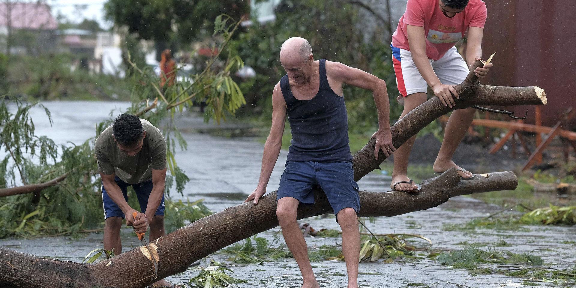 Tyfonen Kammuri slåg till mot Filippinerna på tisdagen.