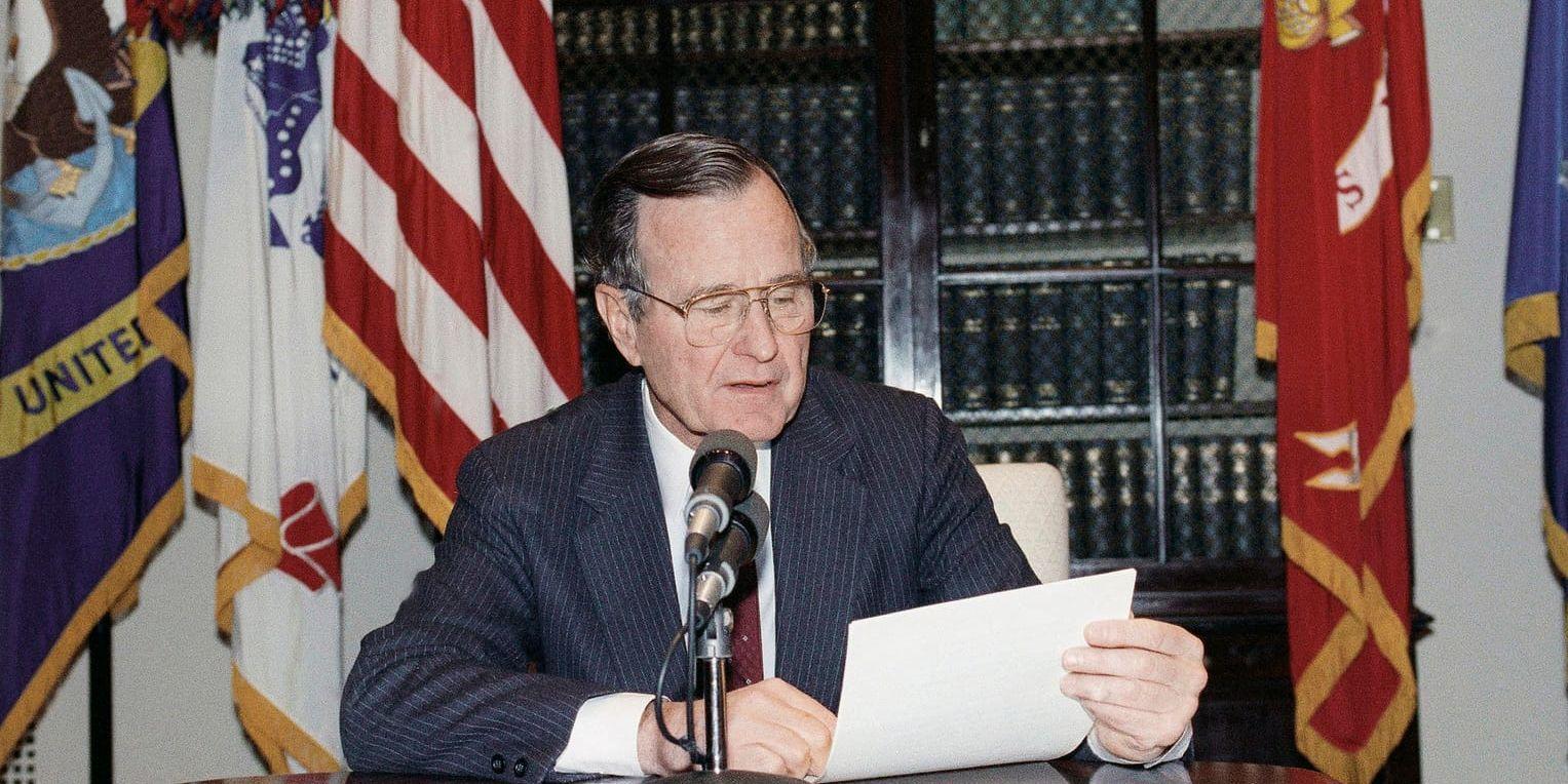 George Bush den äldre i Vita huset 1990.