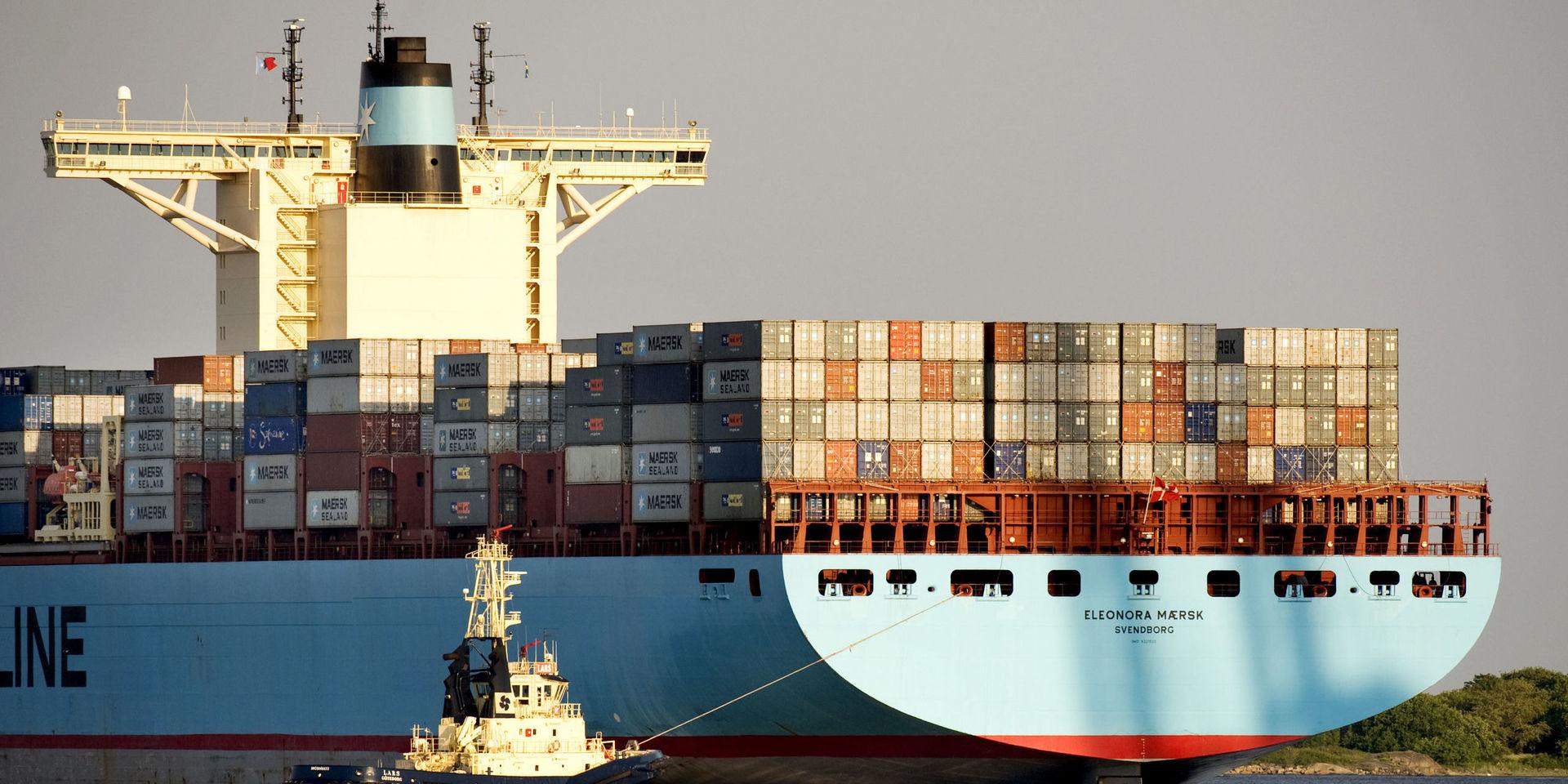 Världens största lastfartyg, Eleonora Maersk, anlöper Göteborg hamn 2011.