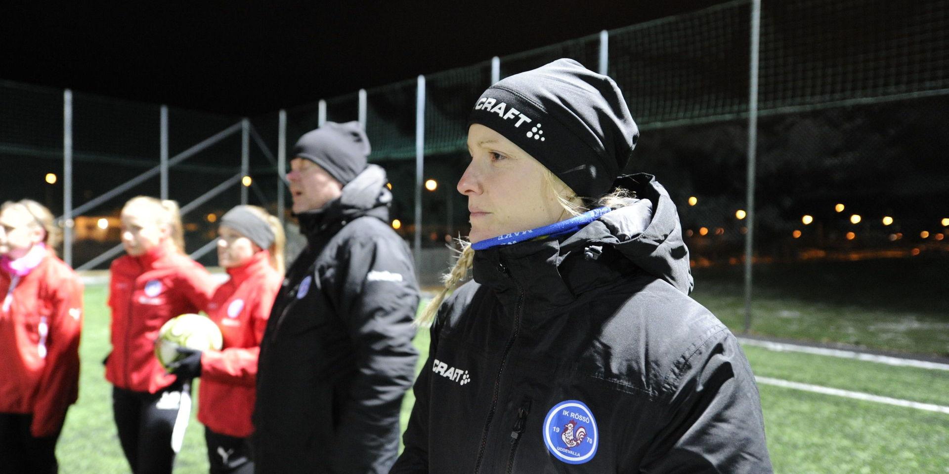 I fjol hade Anna Blom rollen som assisterande tränare i Rössö. I år är hon en av tre huvudtränare. 