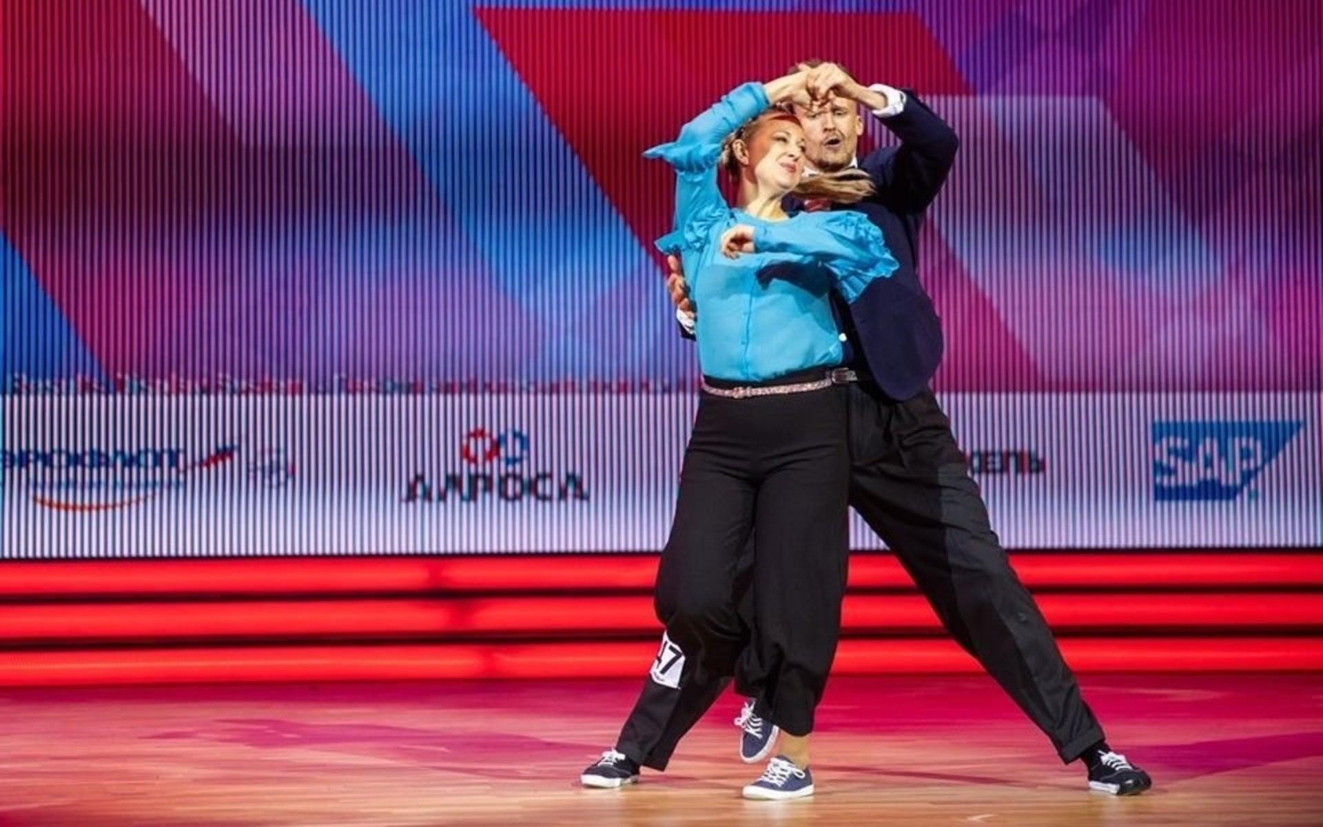 Jonathan Haug från Strömstad och Emma Danielsson från Dingle tog tillsammans ett VM-brons i boogie woogie i Moskva.
