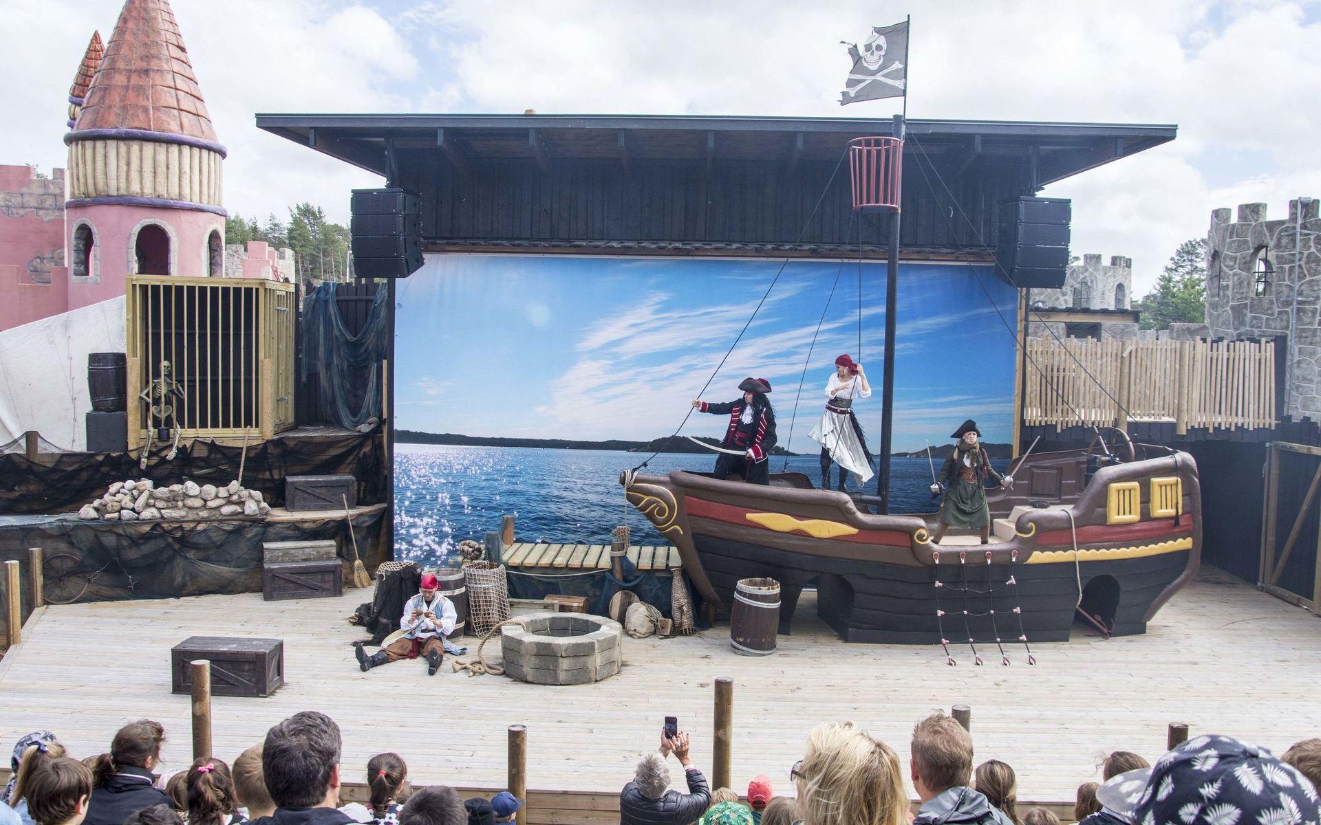 Det var premiär för piratteatern på stora scenen under torsdagen.