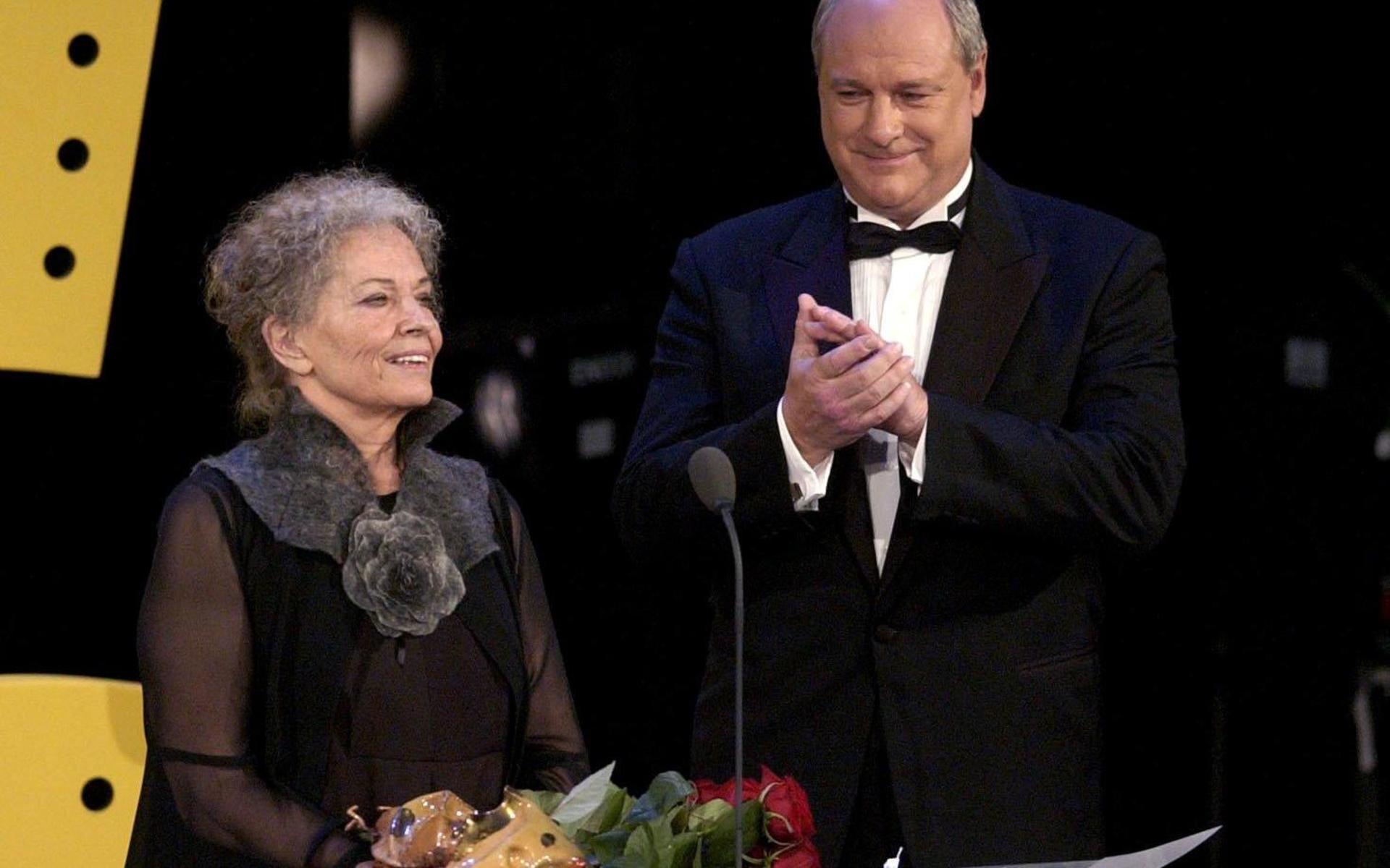 Gunnel Lindblom tilldelades ett hederspris vid Filmgalan på Göteborgs Operan i Göteborg, 28 januari, 2002.
