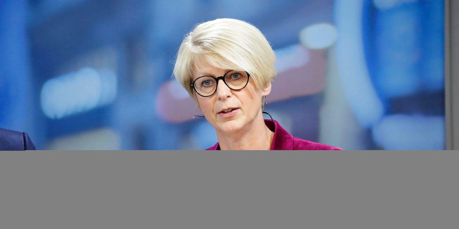 Moderaternas andre vice ordförande Elisabeth Svantesson tycker att ett kvotflyktingssystem i EU vore mer rättvist.