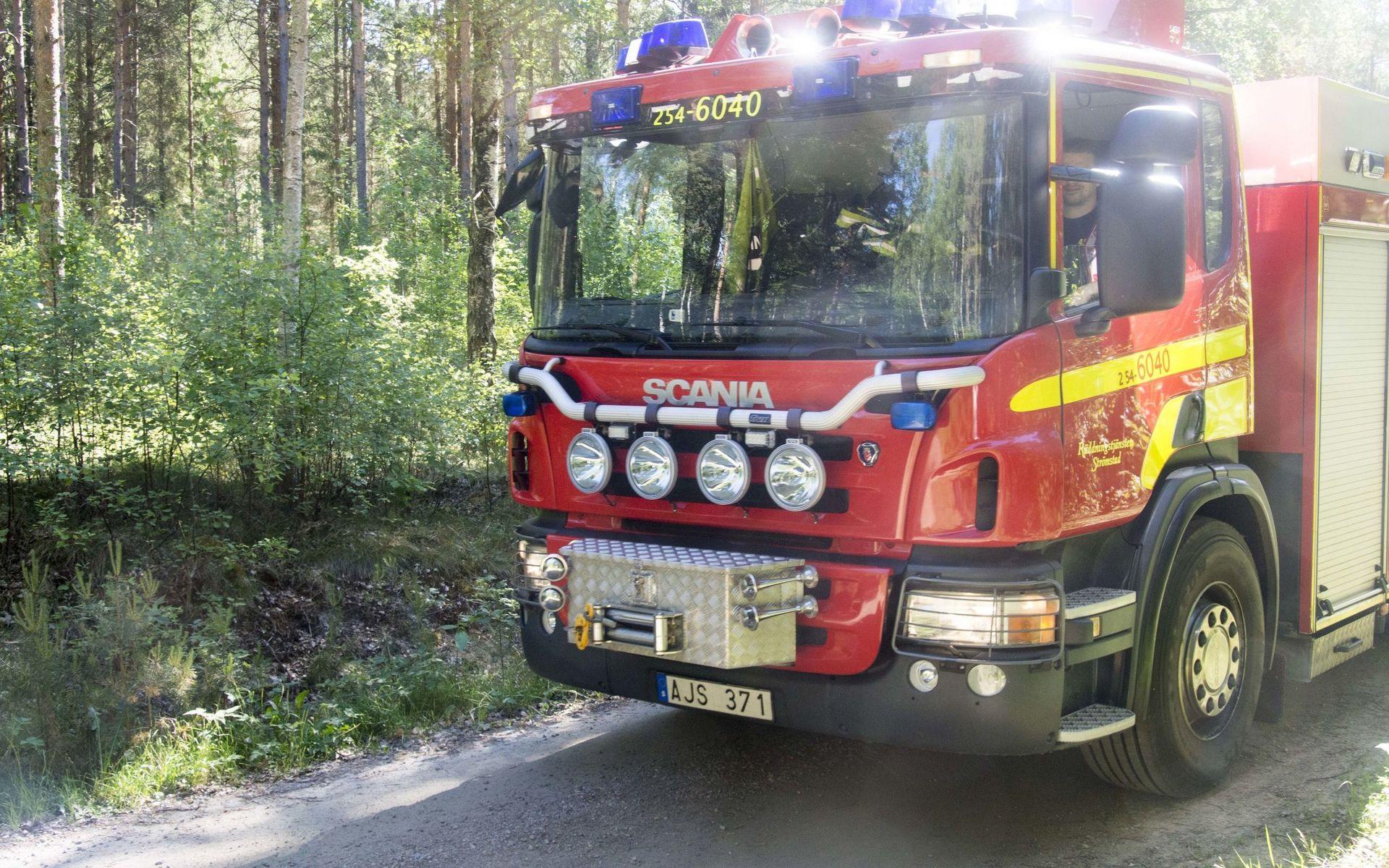 Räddningstjänsten i Strömstad fick rycka ut på två skogsbränder spå tisdagsmorgonen.